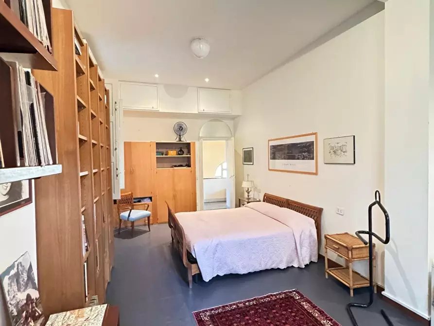 Immagine 23 di Villa in vendita  a Pisa