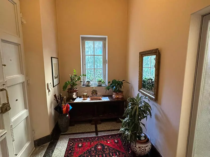 Immagine 2 di Villa in vendita  a Pisa