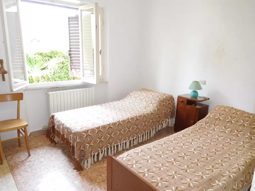 Immagine 14 di Casa bifamiliare in affitto  a Montignoso