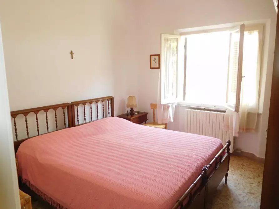 Immagine 12 di Casa bifamiliare in affitto  a Montignoso