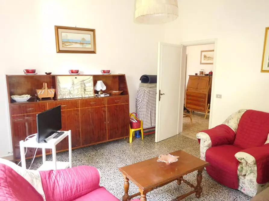 Immagine 5 di Casa bifamiliare in affitto  a Montignoso