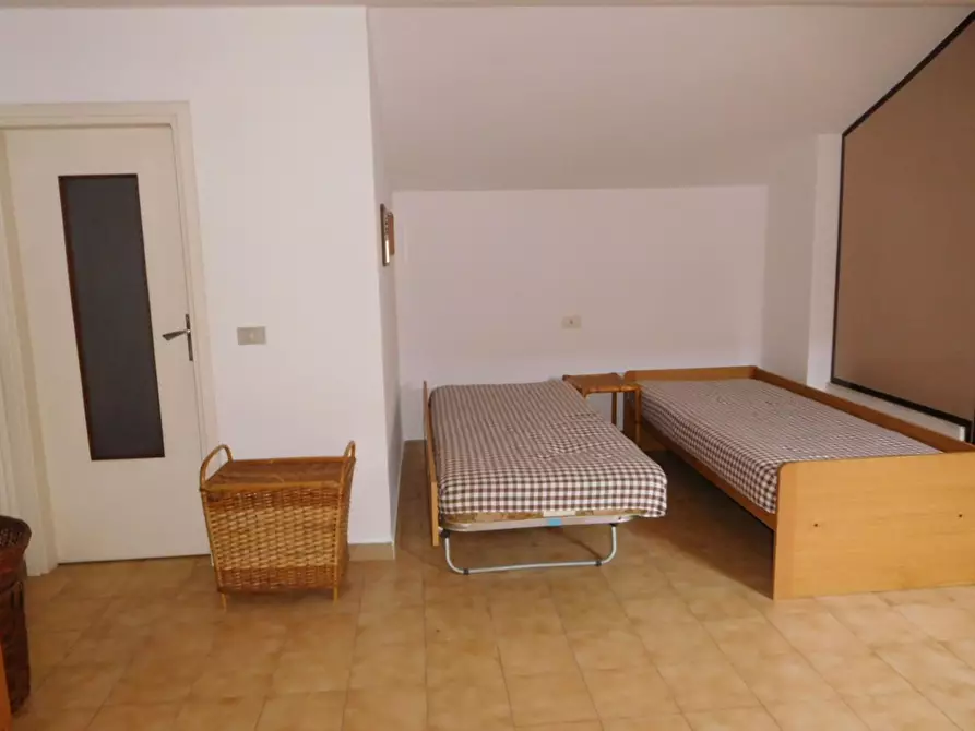 Immagine 25 di Casa bifamiliare in affitto  a Montignoso