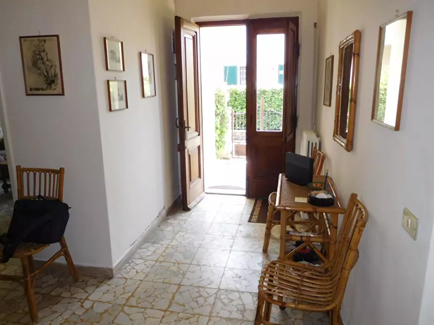 Immagine 19 di Casa bifamiliare in affitto  a Montignoso