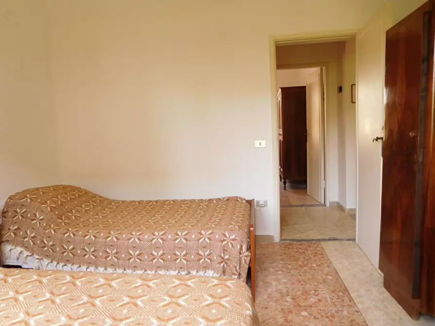 Immagine 16 di Casa bifamiliare in affitto  a Montignoso