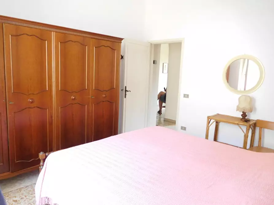 Immagine 13 di Casa bifamiliare in affitto  a Montignoso