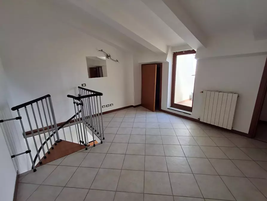 Immagine 10 di Appartamento in vendita  a Capraia E Limite