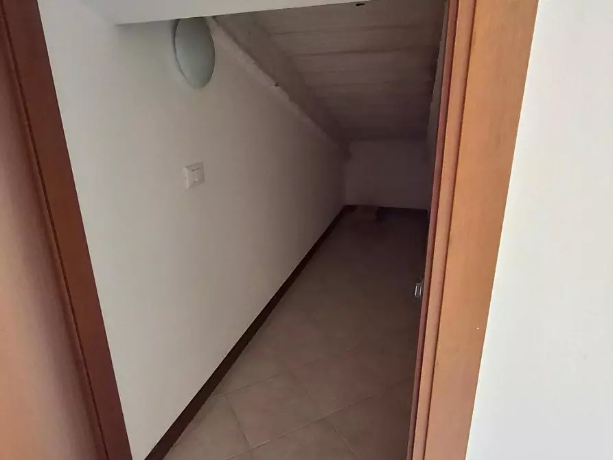 Immagine 12 di Appartamento in vendita  a Capraia E Limite