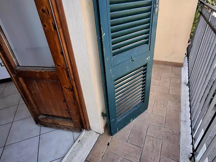 Immagine 6 di Appartamento in vendita  a Capraia E Limite