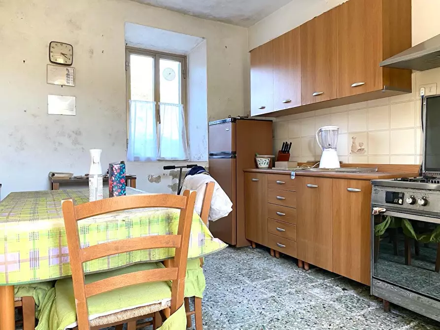 Immagine 6 di Casa bifamiliare in vendita  a Massa