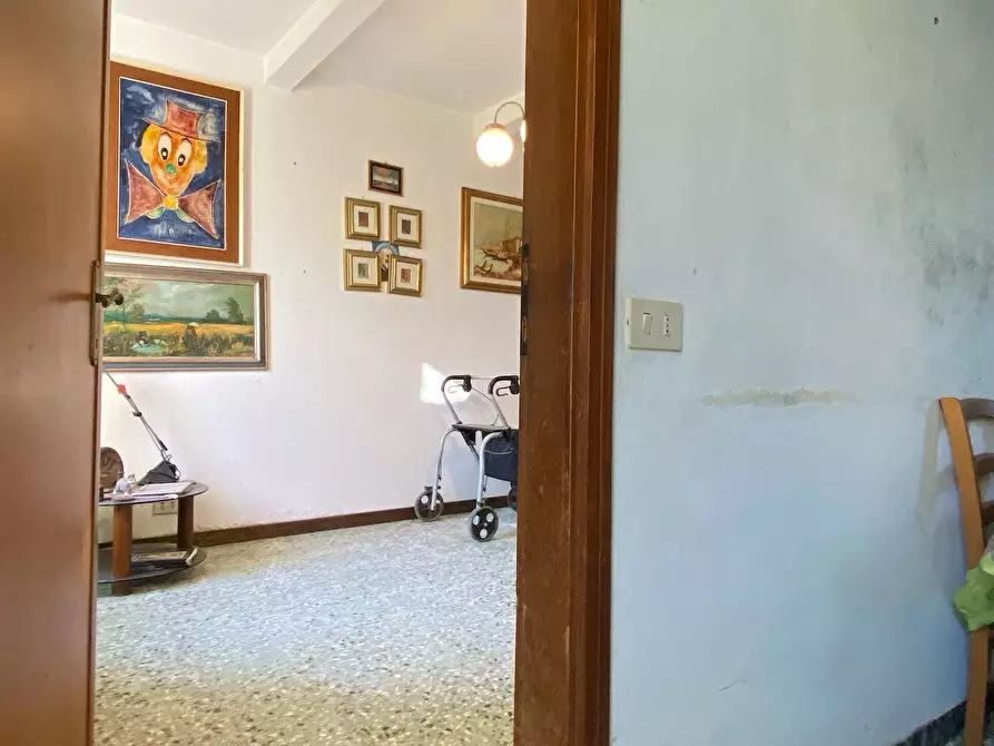 Immagine 8 di Casa bifamiliare in vendita  a Massa