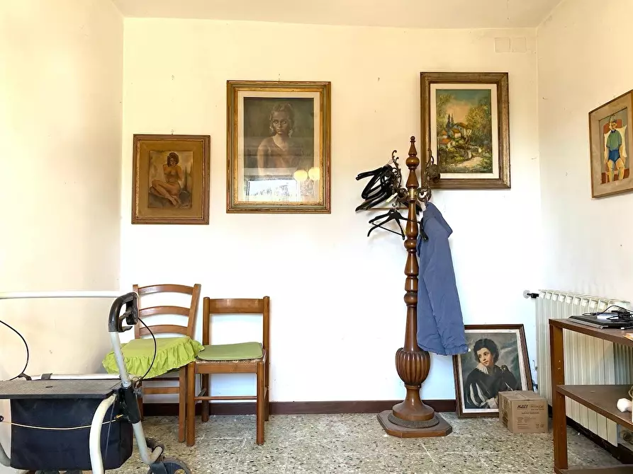 Immagine 11 di Casa bifamiliare in vendita  a Massa