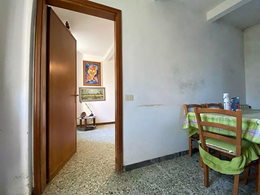 Immagine 9 di Casa bifamiliare in vendita  a Massa