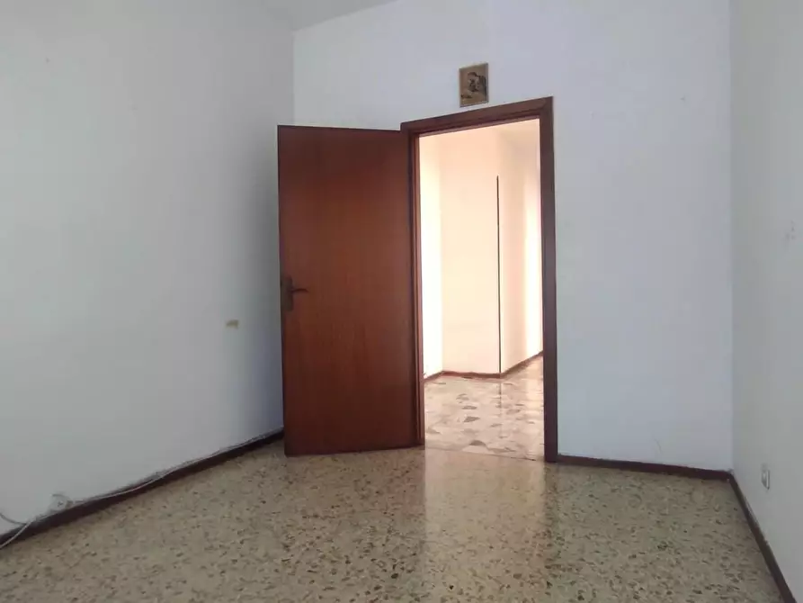 Immagine 39 di Appartamento in vendita  a Carrara