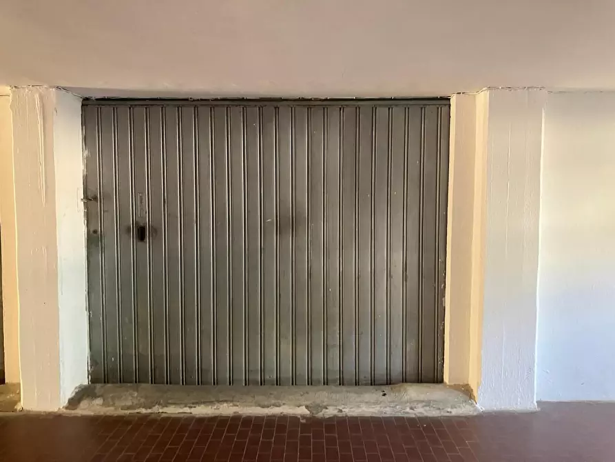 Immagine 40 di Appartamento in vendita  a Carrara