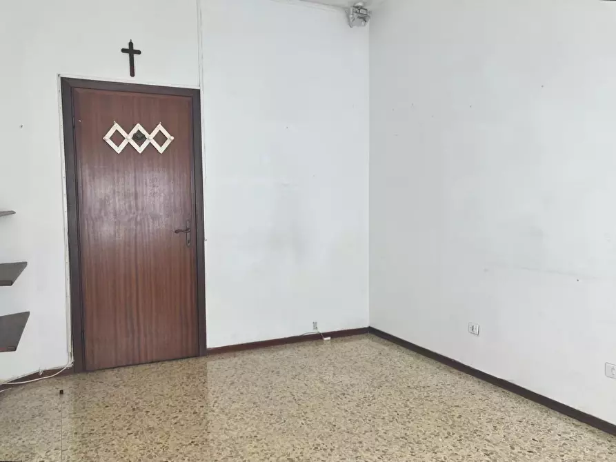 Immagine 13 di Appartamento in vendita  a Carrara