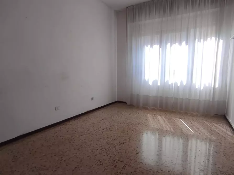 Immagine 37 di Appartamento in vendita  a Carrara