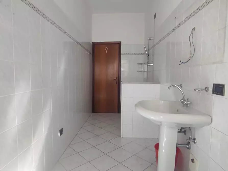 Immagine 30 di Appartamento in vendita  a Carrara