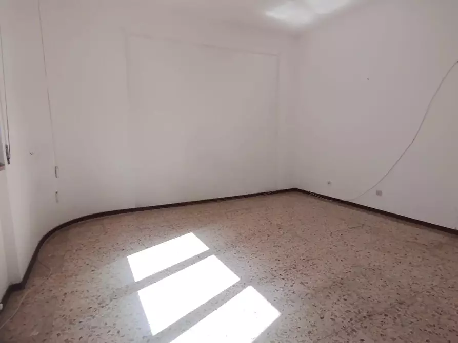 Immagine 33 di Appartamento in vendita  a Carrara