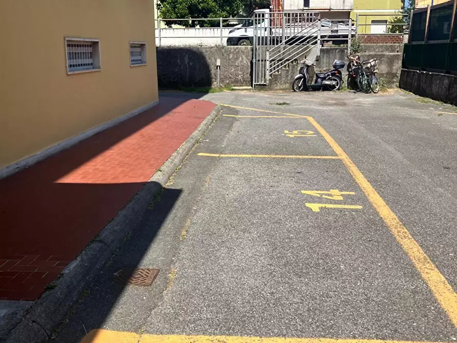 Immagine 47 di Appartamento in vendita  a Carrara