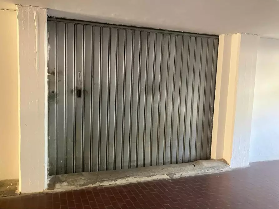 Immagine 42 di Appartamento in vendita  a Carrara