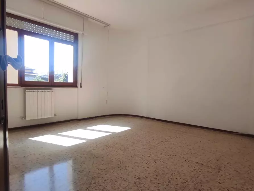 Immagine 35 di Appartamento in vendita  a Carrara