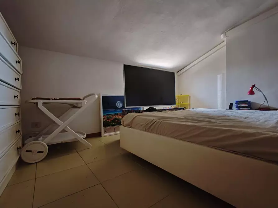 Immagine 14 di Mansarda in vendita  a Massa