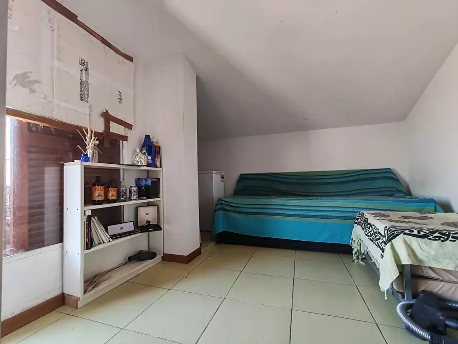 Immagine 4 di Mansarda in vendita  a Massa