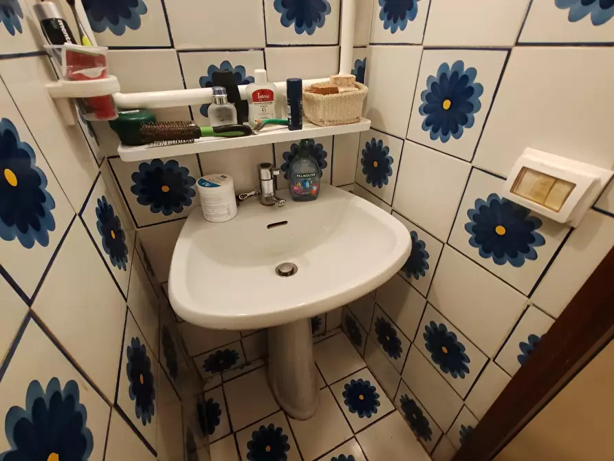 Immagine 13 di Mansarda in vendita  a Massa