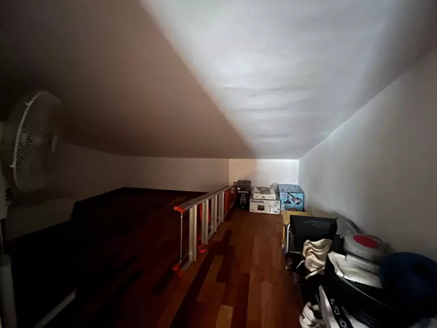 Immagine 22 di Mansarda in vendita  a Viareggio