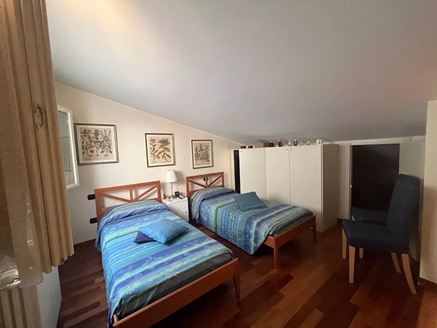 Immagine 19 di Mansarda in vendita  a Viareggio