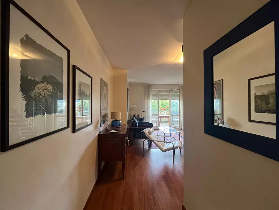 Immagine 10 di Mansarda in vendita  a Viareggio