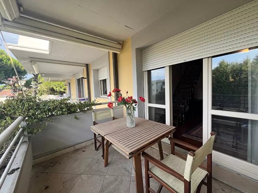 Immagine 4 di Mansarda in vendita  a Viareggio