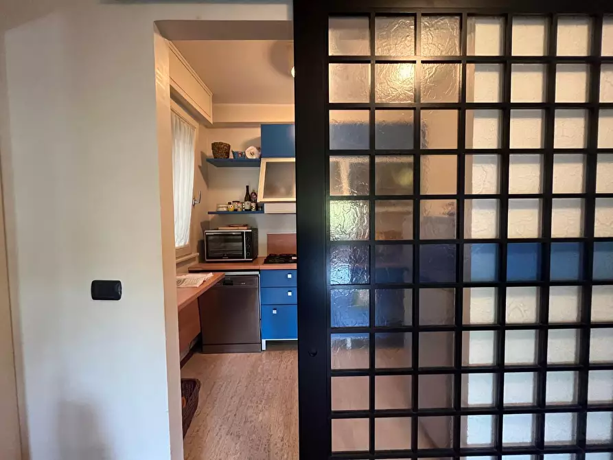 Immagine 7 di Mansarda in vendita  a Viareggio