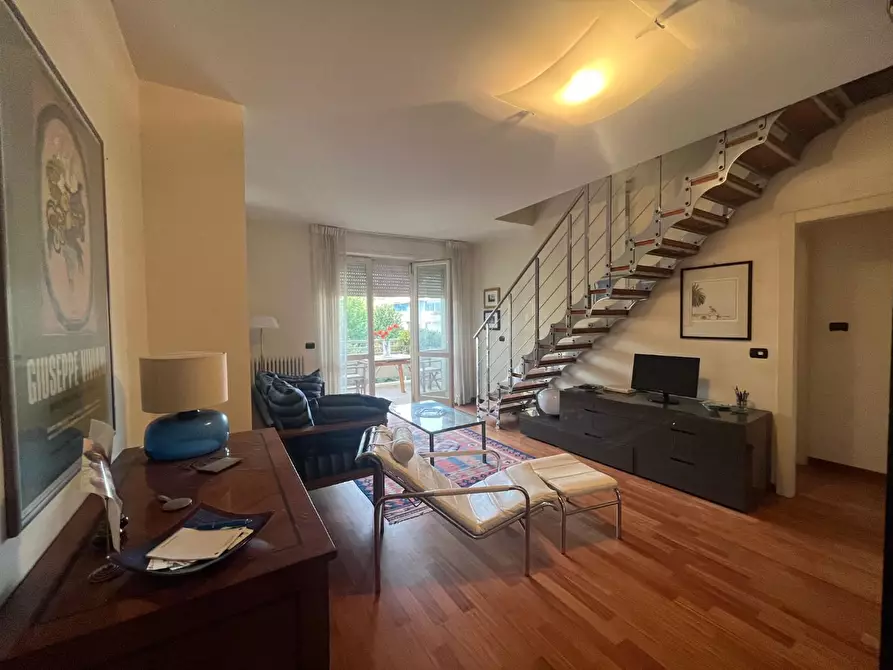 Immagine 1 di Mansarda in vendita  a Viareggio