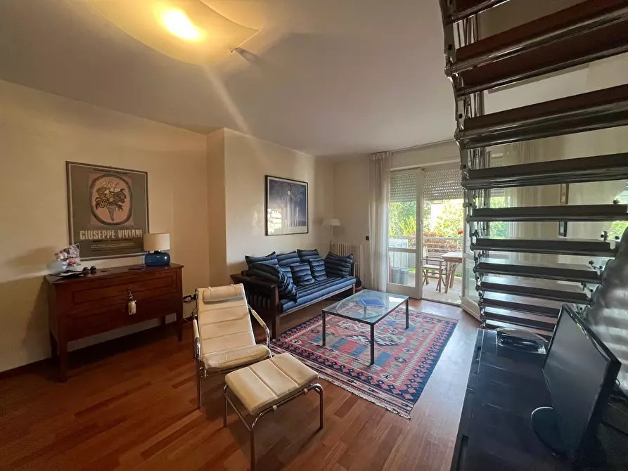 Immagine 2 di Mansarda in vendita  a Viareggio