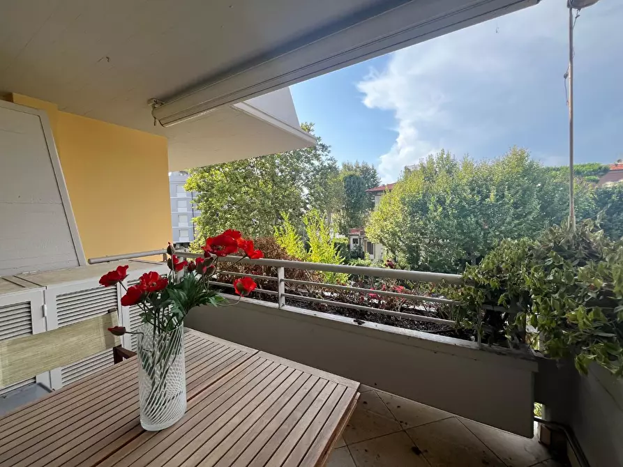 Immagine 3 di Mansarda in vendita  a Viareggio