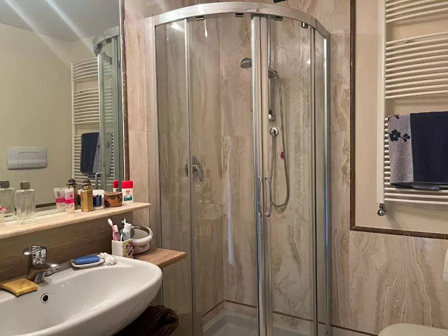 Immagine 15 di Mansarda in vendita  a Viareggio