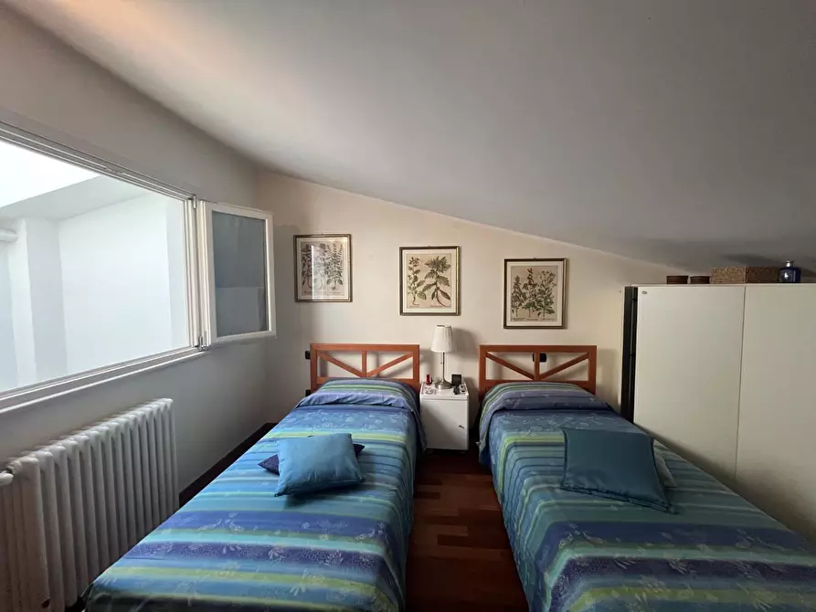 Immagine 20 di Mansarda in vendita  a Viareggio