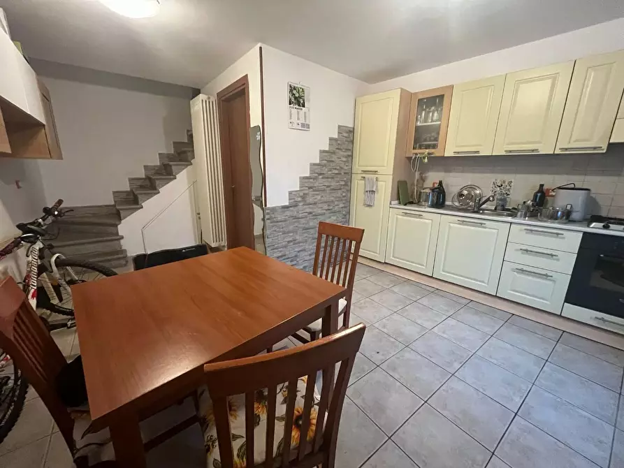 Immagine 1 di Terratetto in vendita  a Lucca