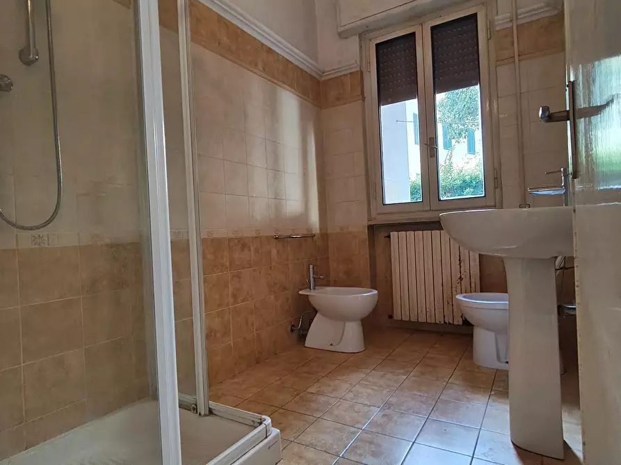 Immagine 20 di Appartamento in vendita  a Lucca