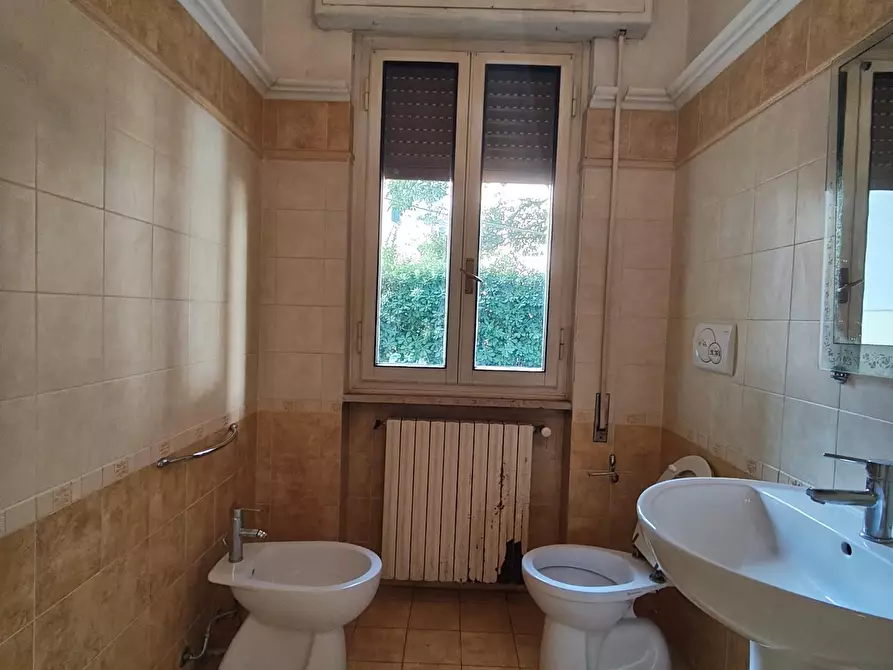 Immagine 23 di Appartamento in vendita  a Lucca