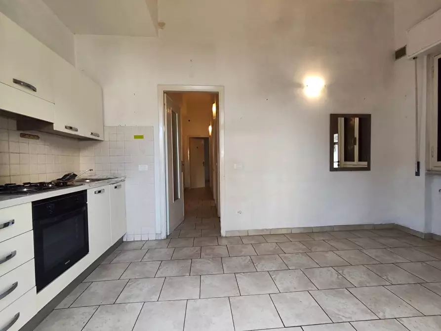 Immagine 28 di Appartamento in vendita  a Lucca