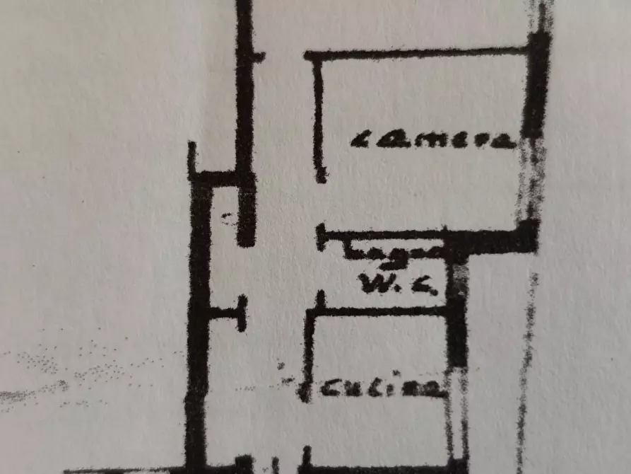 Immagine 33 di Appartamento in vendita  a Lucca