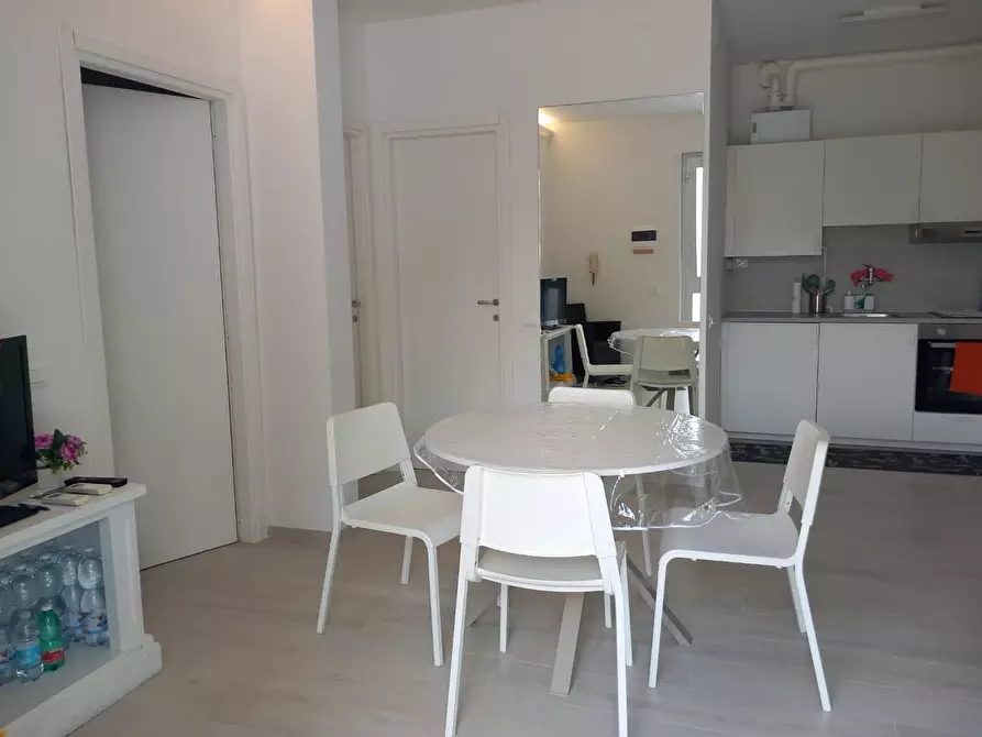 appartamento in vendita a Massa in zona Marina dei Ronchi