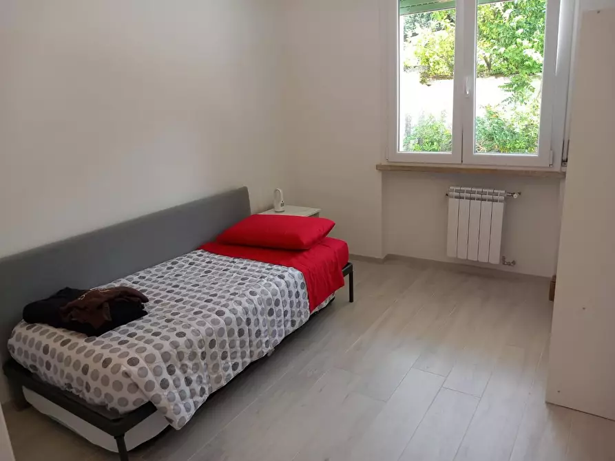 Immagine 9 di Appartamento in vendita  a Massa