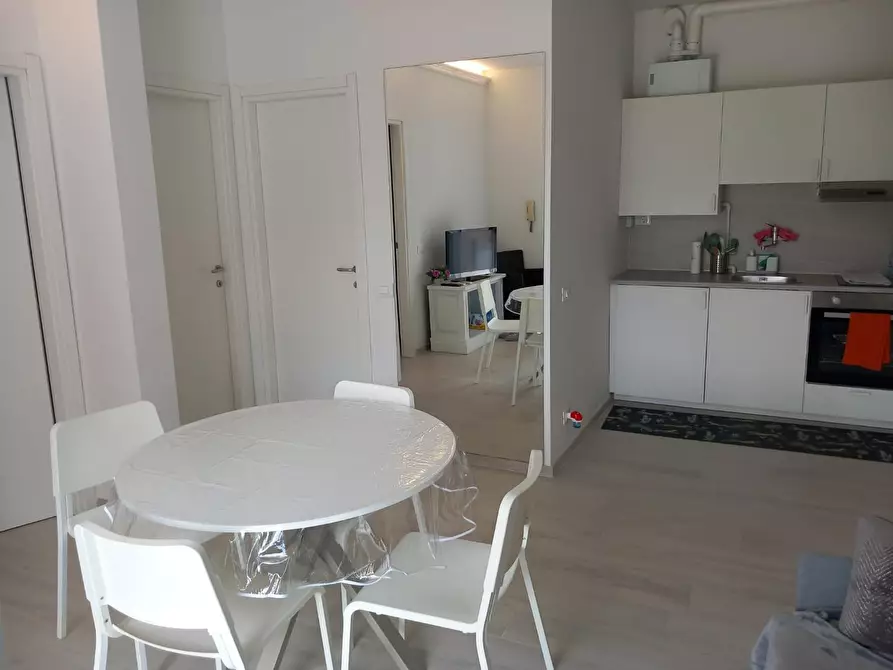 Immagine 2 di Appartamento in vendita  a Massa