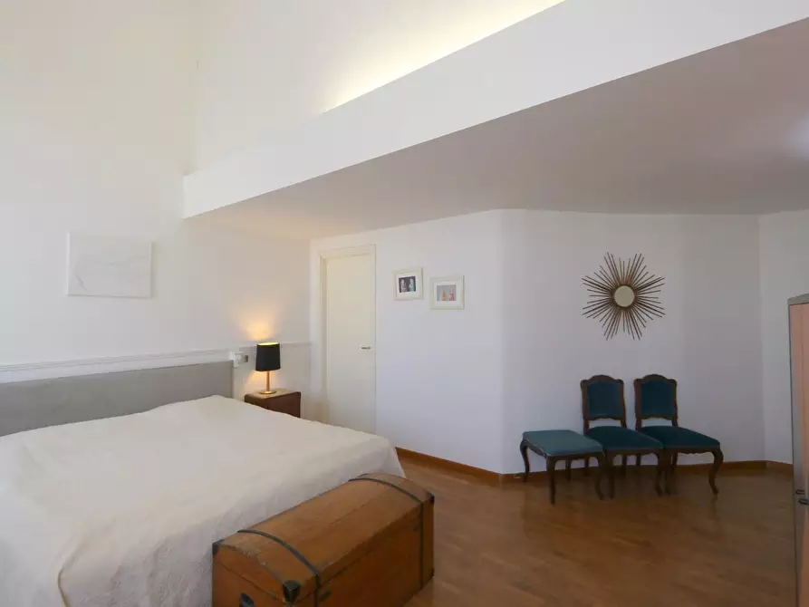 Immagine 26 di Appartamento in vendita  a Pisa