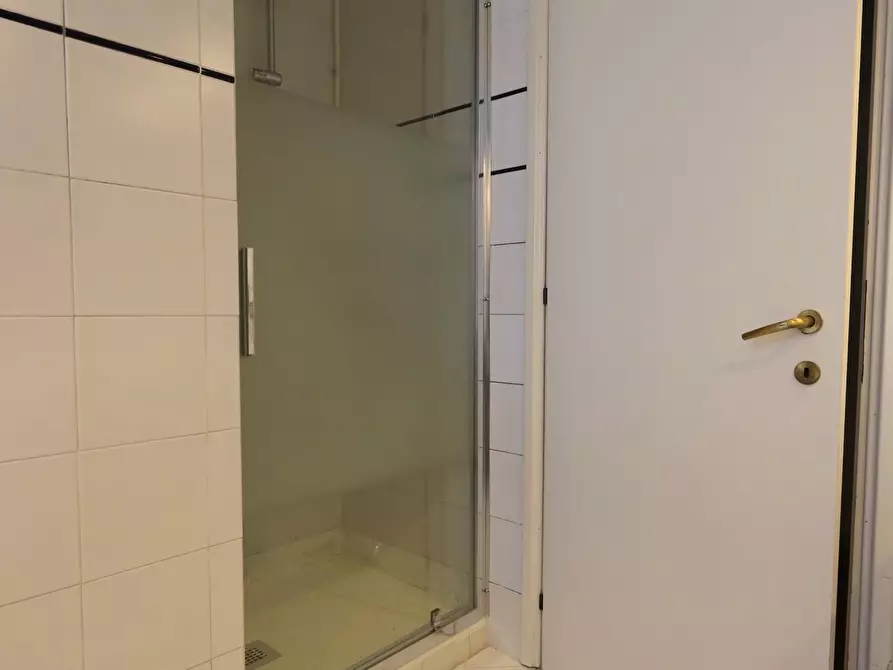 Immagine 21 di Appartamento in vendita  a Pisa