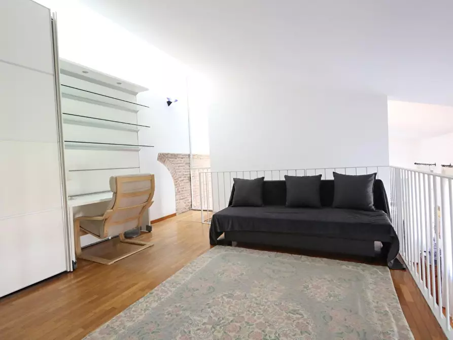 Immagine 32 di Appartamento in vendita  a Pisa