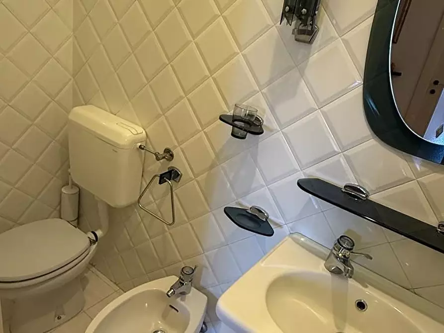 Immagine 25 di Appartamento in vendita  a Massa